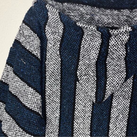 Molina vintage Baja Hoodie Sweater pullover Size Medium Unisex Blue and Gray - Picture 13 of 16